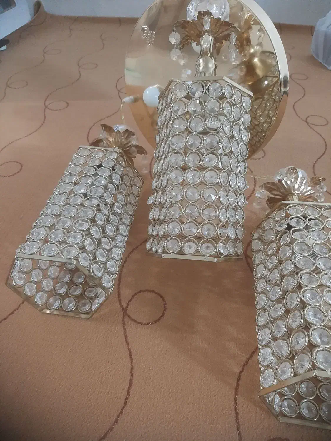 لوستر سه شاخه طلایی|لوستر و چراغ آویز|مشهد, طبرسی شمالی|دیوار