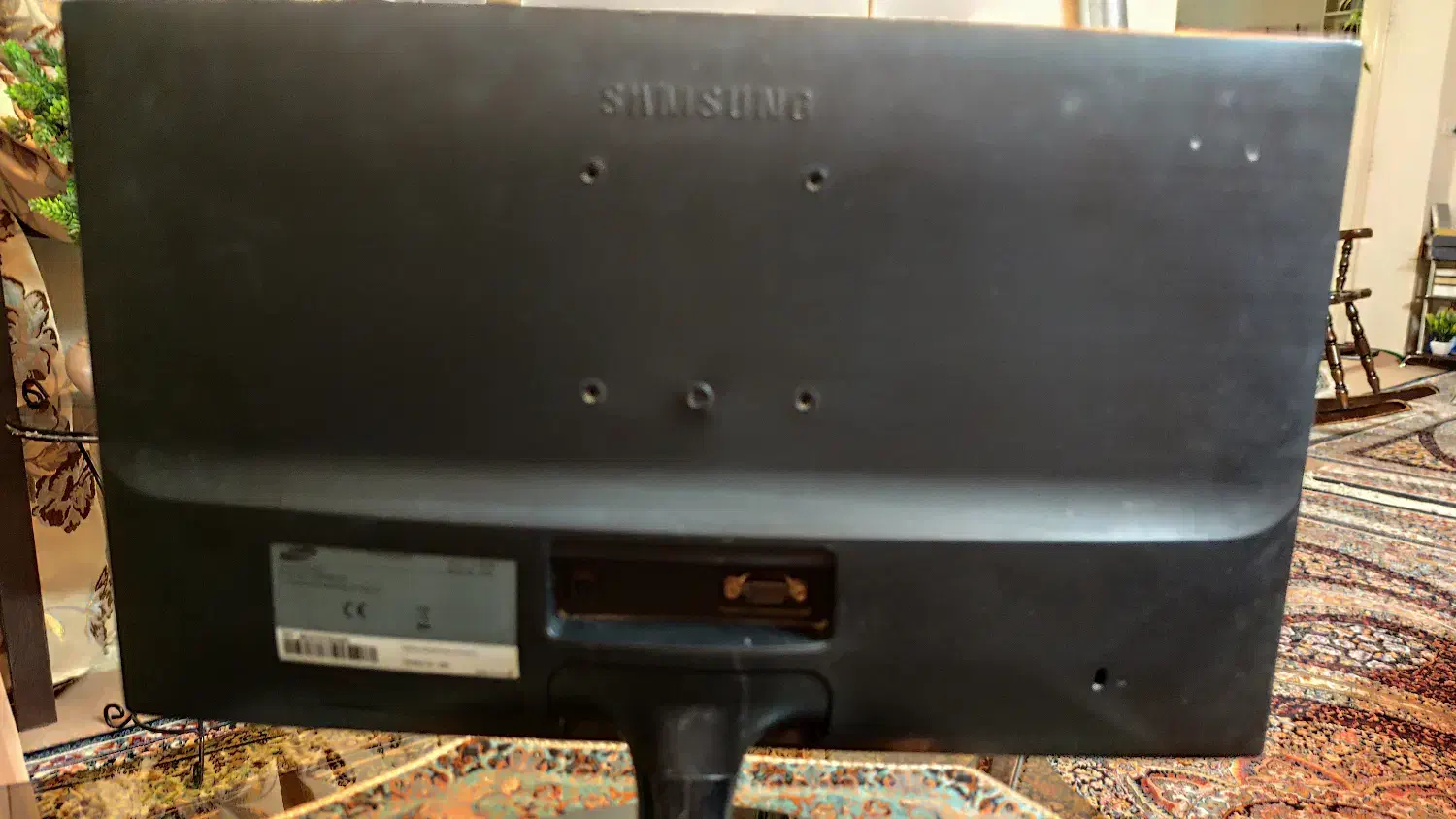 مانیتور ۱۹ اینچ سامسونگ|قطعات و لوازم جانبی رایانه|اصفهان, نقش جهان|دیوار