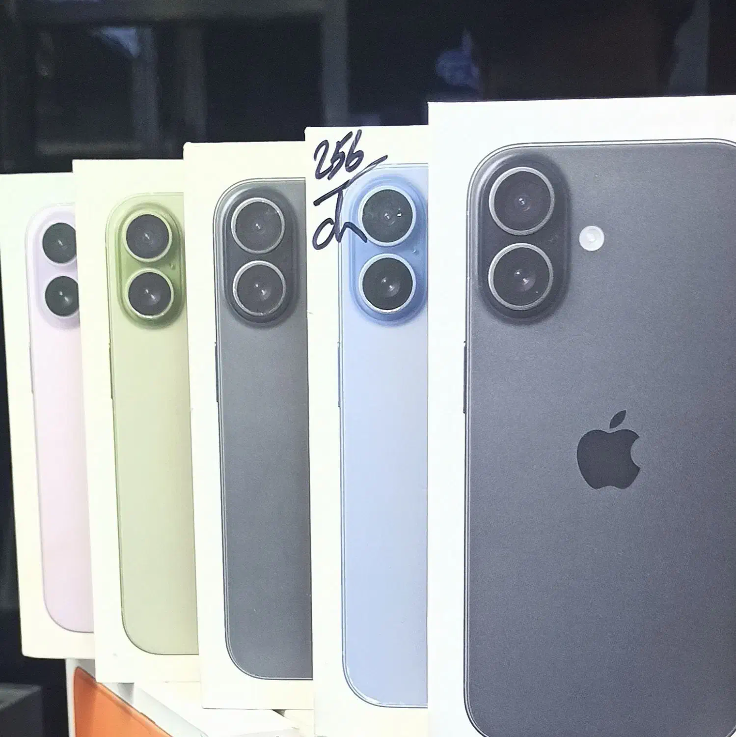 apple آیفون ۱۷ نرمال اقساطی بدون پیش|موبایل|اصفهان, احمدآباد|دیوار