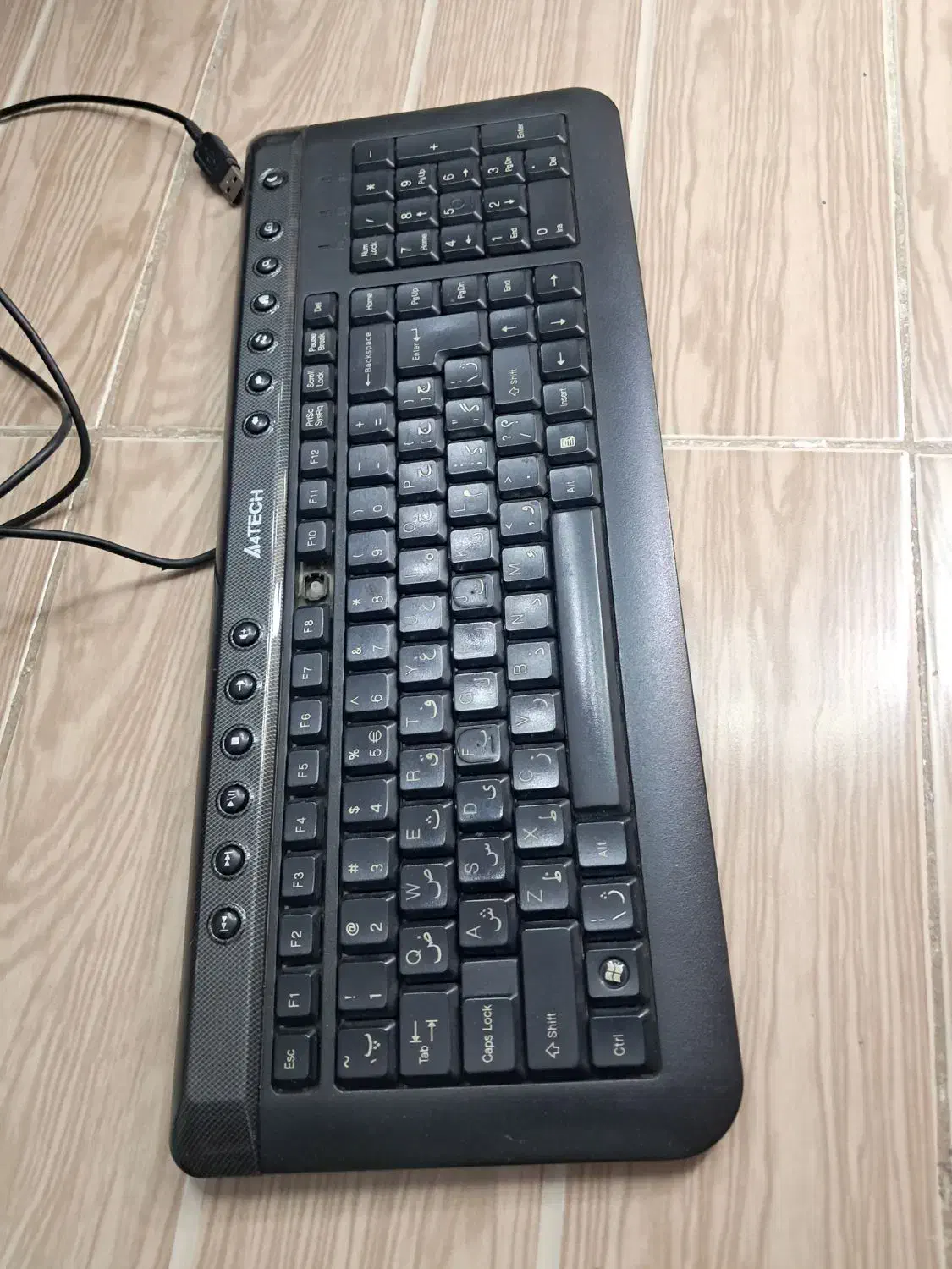 کیبورد سالم وتمیز|قطعات و لوازم جانبی رایانه|پاکدشت, پاکدشت (مامازند)|دیوار