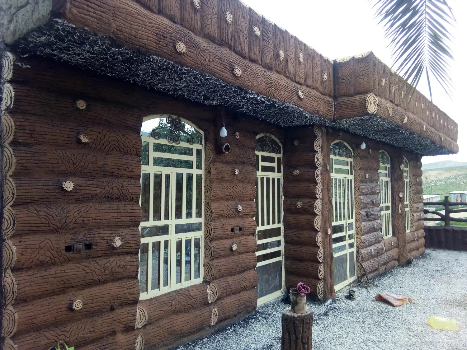 طرح چوب آبنما آلاچیق طرح سنگ همراه با رنگ امیزی|خدمات پیشه و مهارت|کازرون, |دیوار