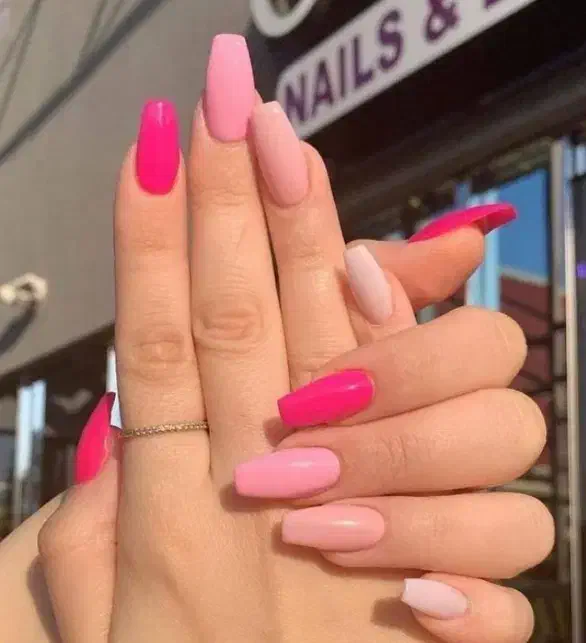 مدل کاشت ناخن|خدمات آرایشگری و زیبایی|بم, |دیوار