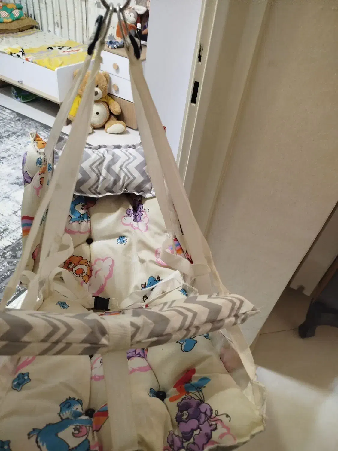 تاب کودک نو بسیار نرم همراه با بالش و کمربند حفاظ|کالسکه و لوازم جانبی|نیشابور, شهرک فرهنگیان|دیوار