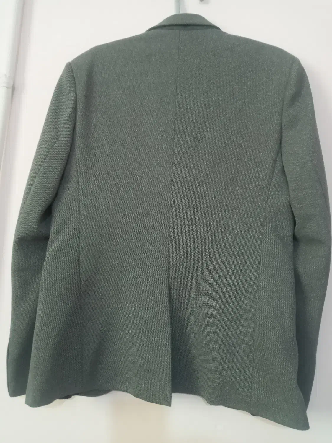 تک کت طوسی سایز ۳۸و کناره فرش|لباس|زنجان, |دیوار