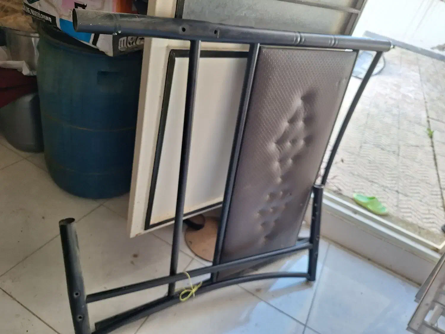 کره گیر و تختخواب|تخت و سرویس خواب|پارسآباد, |دیوار