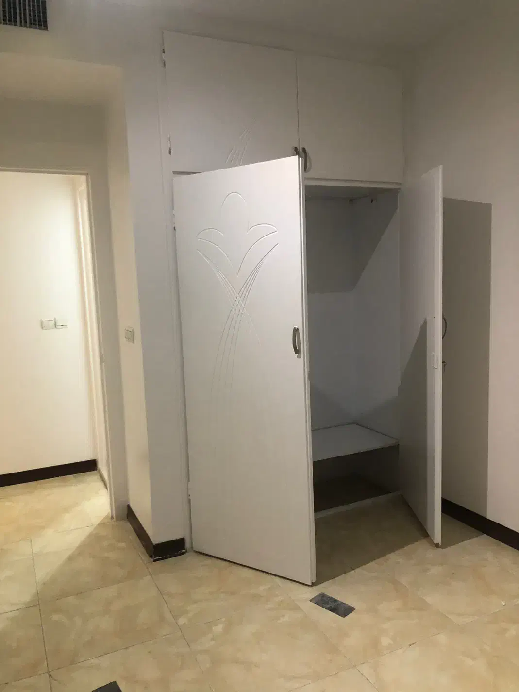 آپارتمان  ۸۶  متر ۲ خواب / فول رنگ بازسازی / لوکس