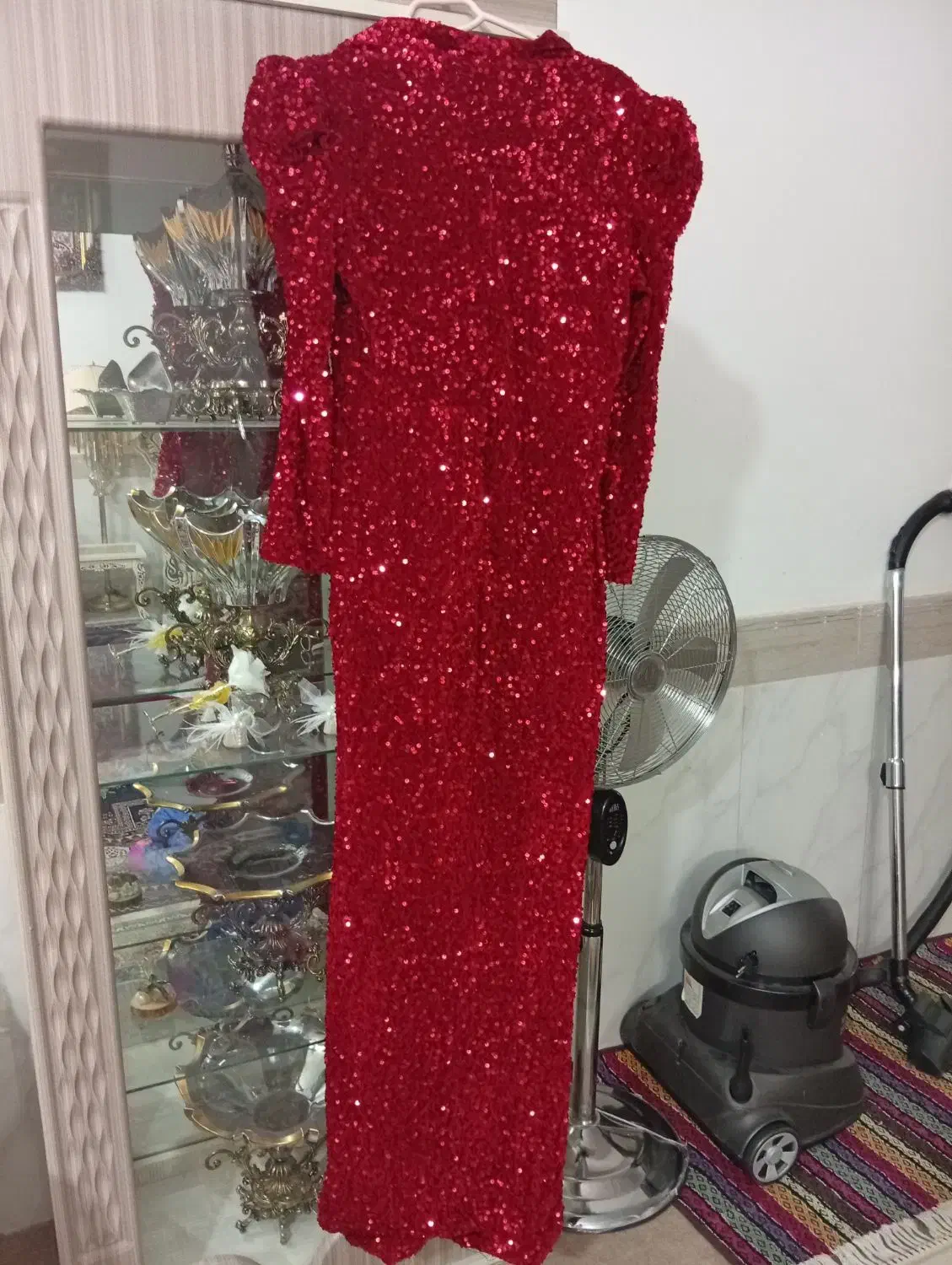 لباس مجلسی|لباس|مشهد, رباط طرق|دیوار