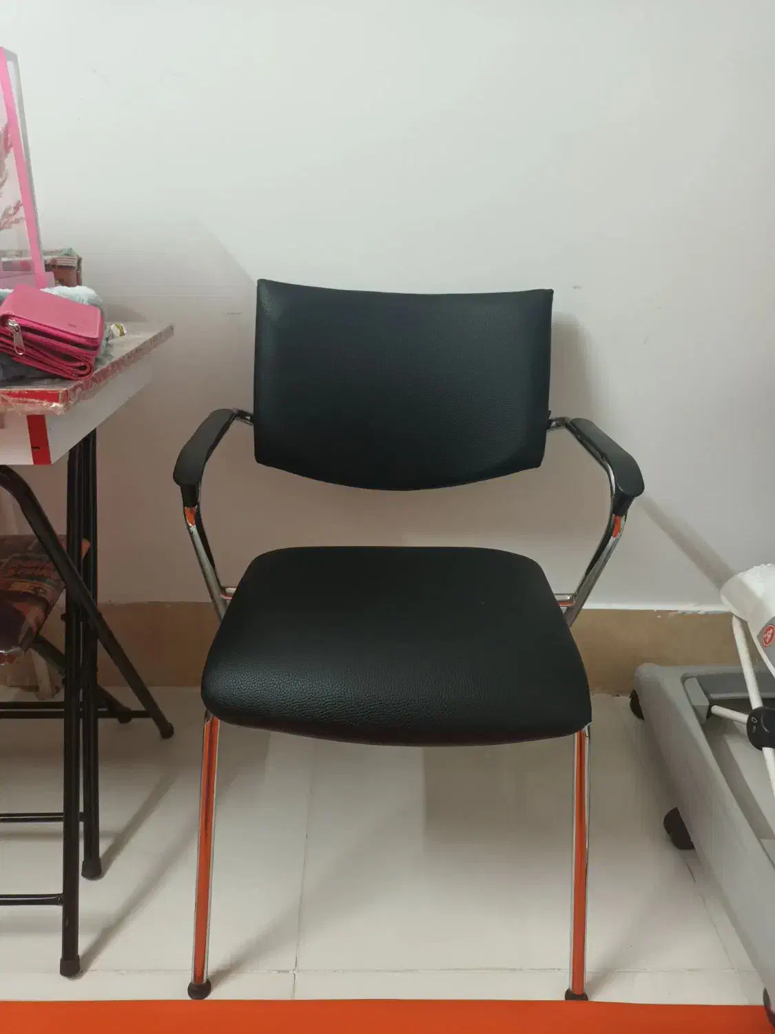 صندلی|صندلی و نیمکت|قم, شهر قائم|دیوار