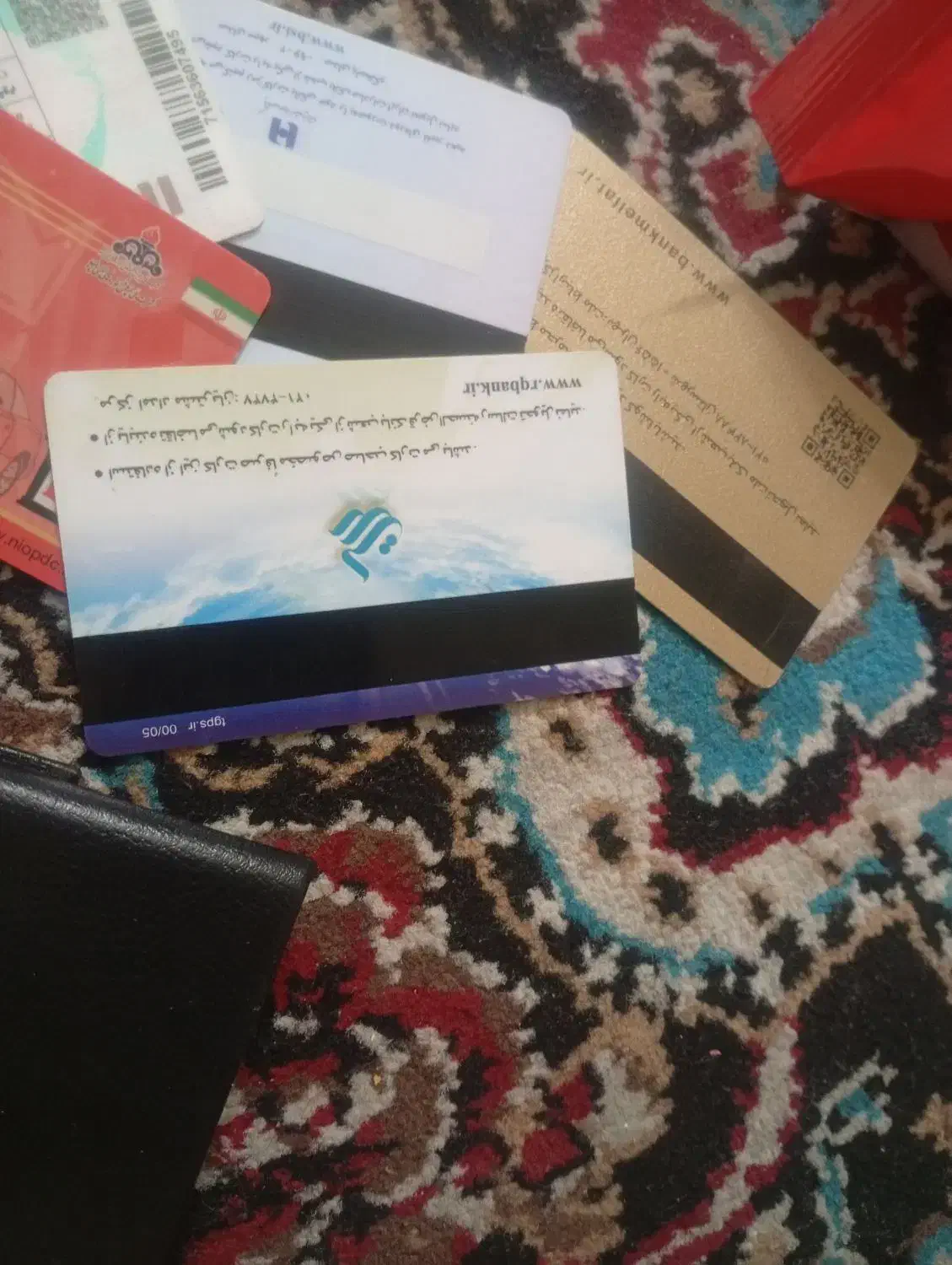 گمشده|اشیا|شیراز, کوشک میدان|دیوار