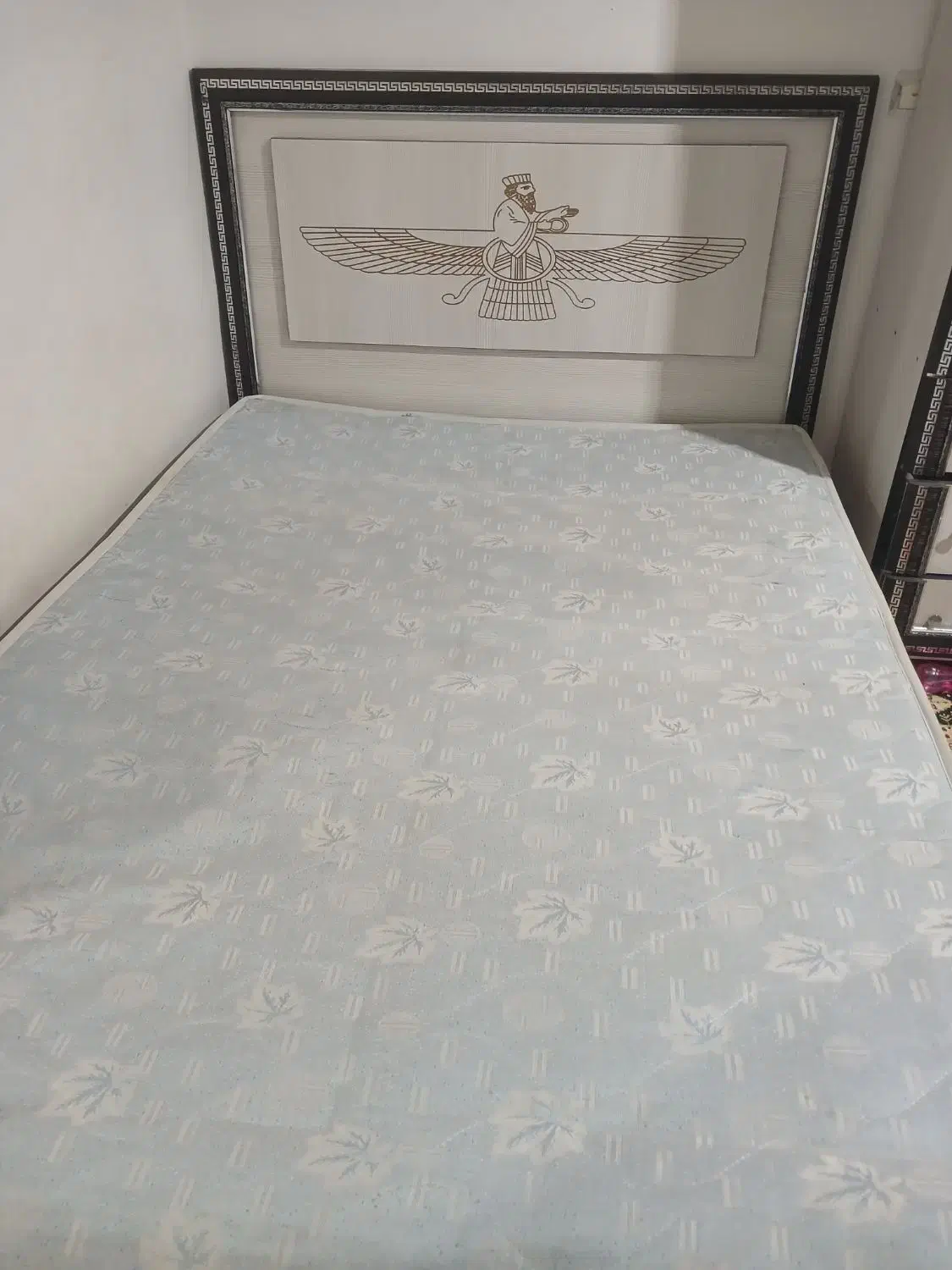 تخت دو نفره بسیار سالم|تخت و سرویس خواب|شهریار, شهرک مصطفی خمینی|دیوار