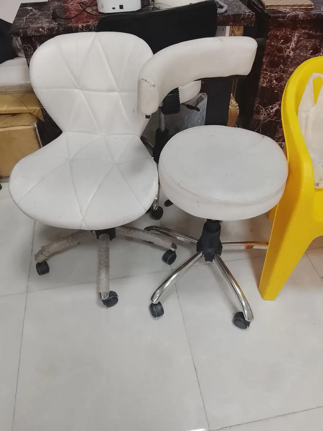 فروش یه سری لوازم سالن بدون شکستگی وزدگی|آرایشگاه و سالن‌های زیبایی|کوهدشت, |دیوار