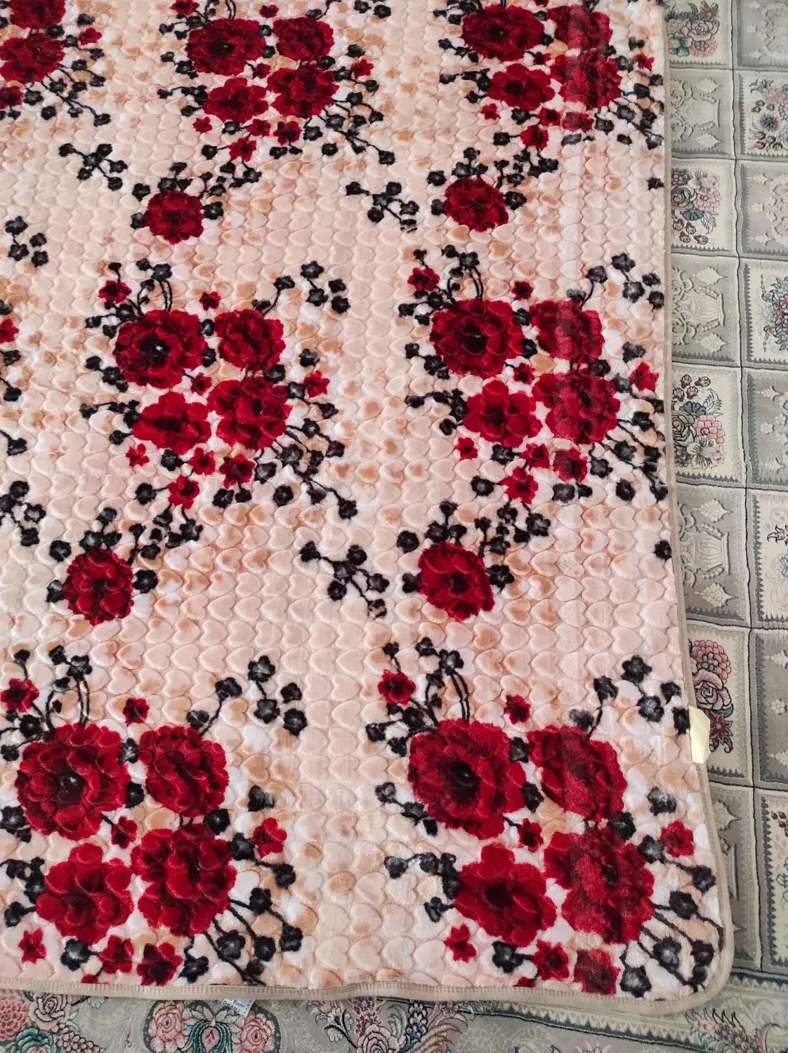 پتونرمینه گلبافت|رختخواب، بالش، پتو|خرمآباد, |دیوار