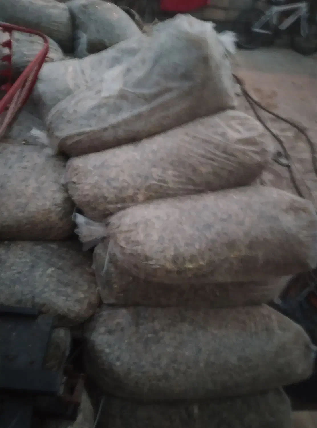 ذرت علوفه ای|لوازم جانبی حیوانات|باروق, |دیوار