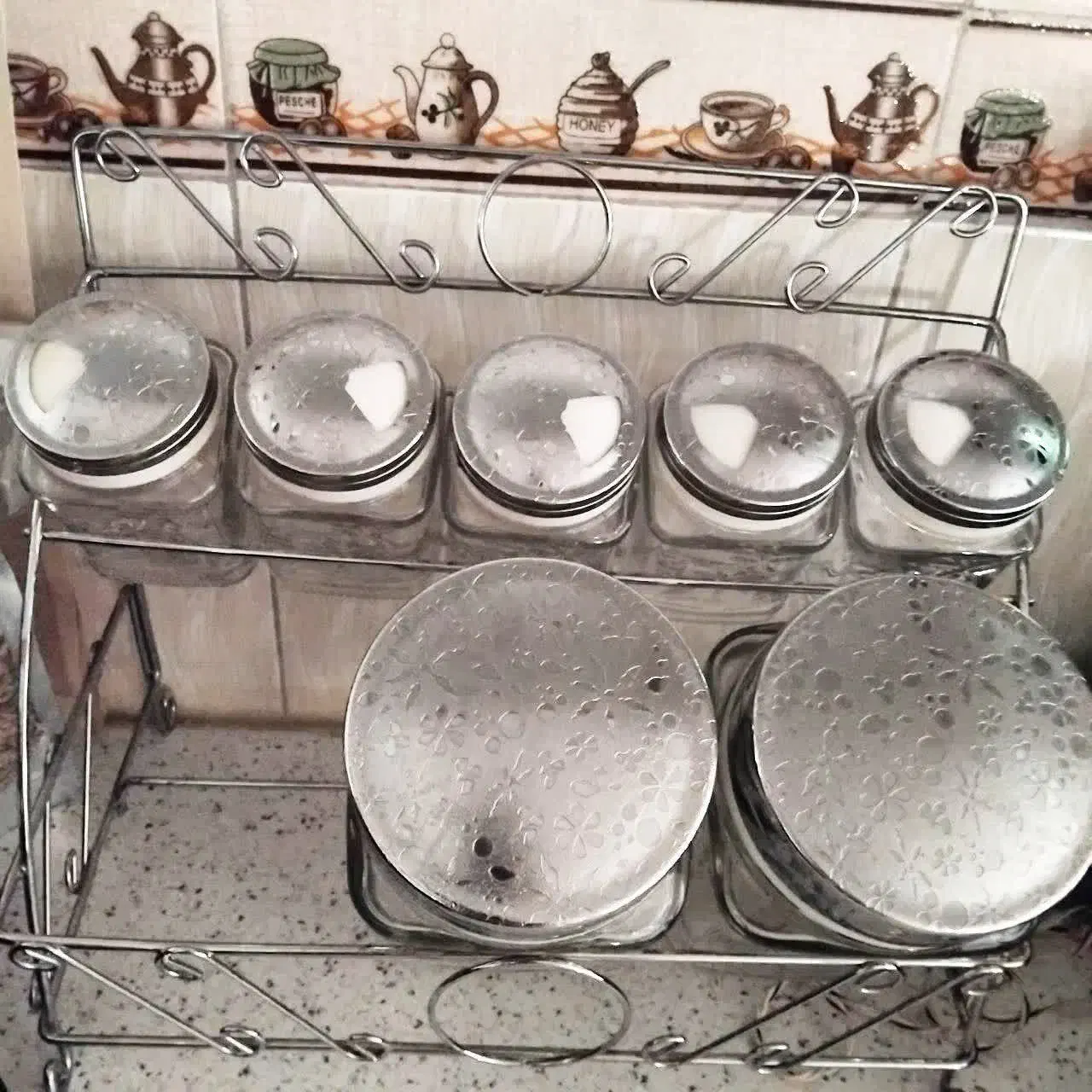 پا سماوری سالمه و یه هفت سین رایگان هم داده میشه|ظروف نگهدارنده، پلاستیکی، یکبارمصرف|شهریار, فرارت|دیوار