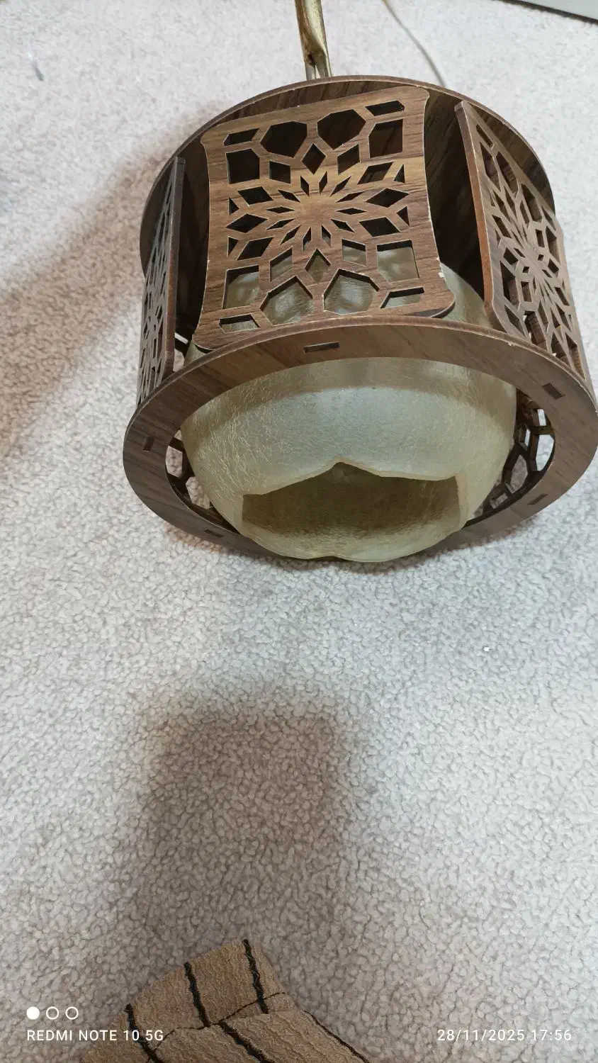 دیوارکوب یا سقف آویز با لامپ آفتابی|لوستر و چراغ آویز|اسلام‌شهر, بهرام آباد|دیوار