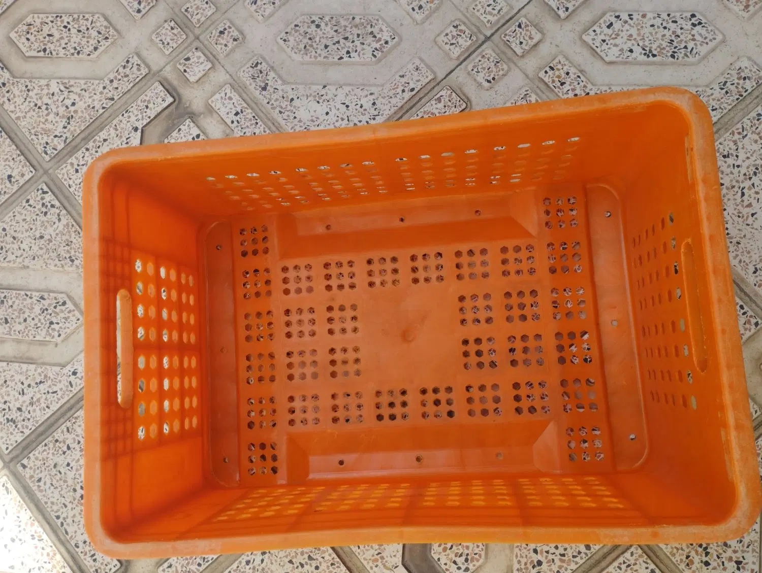 سبد مرغ|ظروف نگهدارنده، پلاستیکی، یک‌بارمصرف|خوی, |دیوار