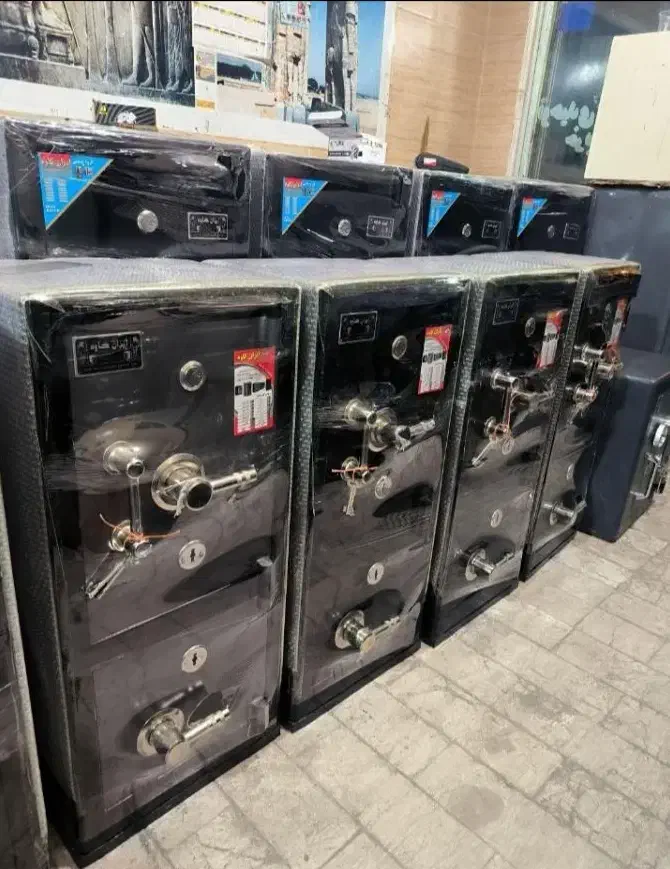 گاوصندوق zr گاو صندوق zr|ابزارآلات|مشهد, سناباد|دیوار