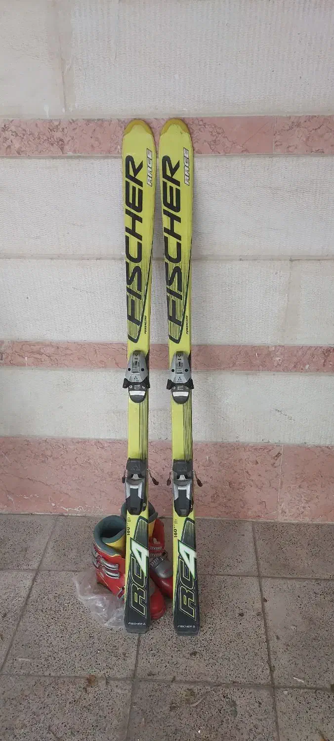 چوب اسکی آلپاین بهمراه بوت اورجینال|ورزش‌های زمستانی|پردیس, فاز ۱۱|دیوار