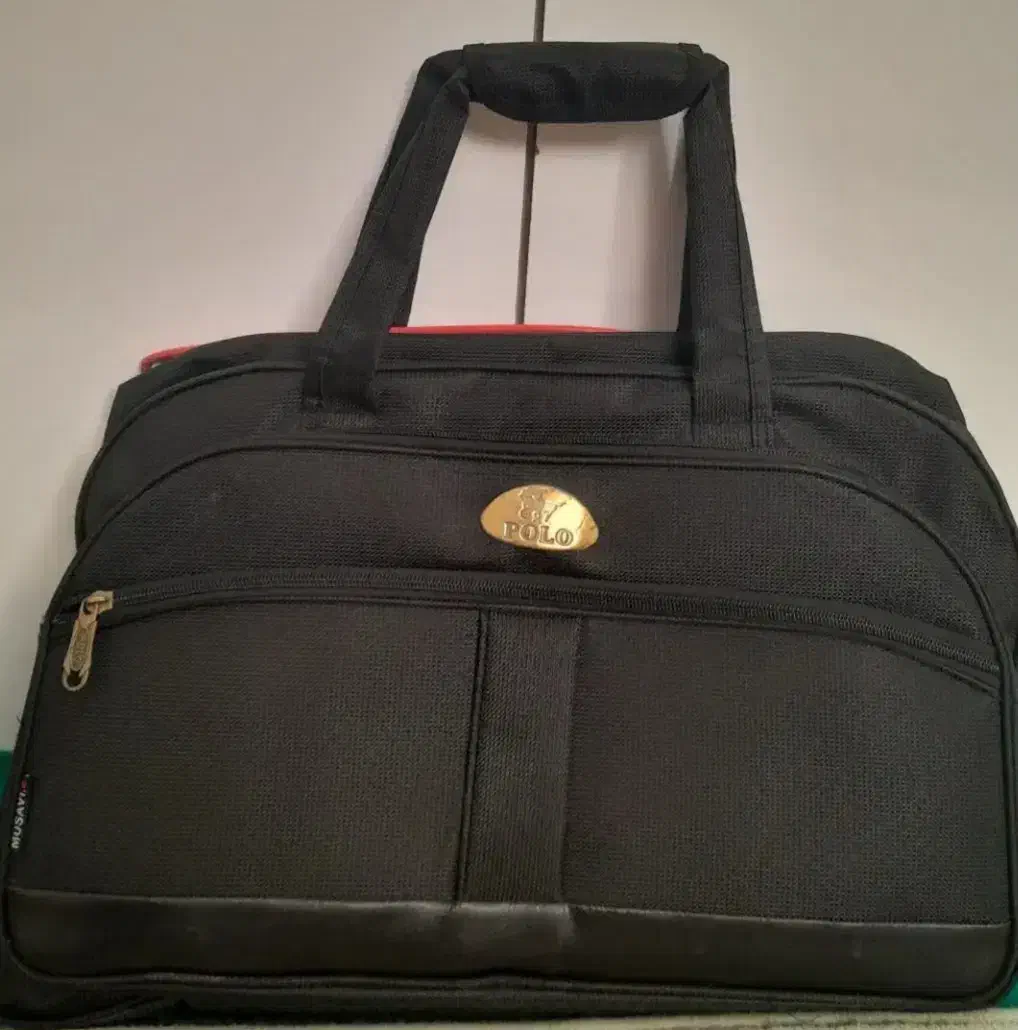 ساک وسایل|کیف، کفش، کمربند|قروه, |دیوار