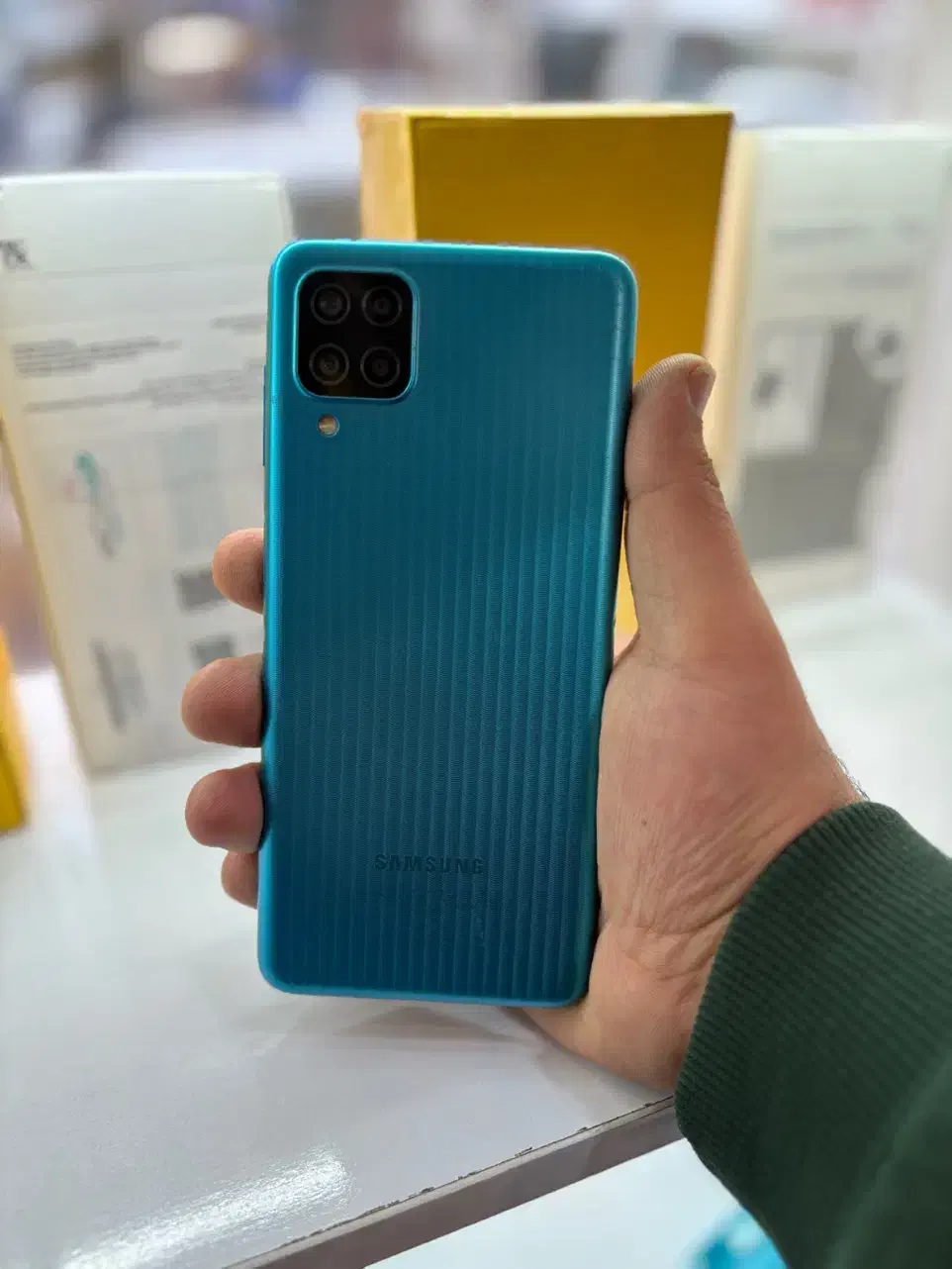 M12|موبایل|صومعه‌سرا, |دیوار