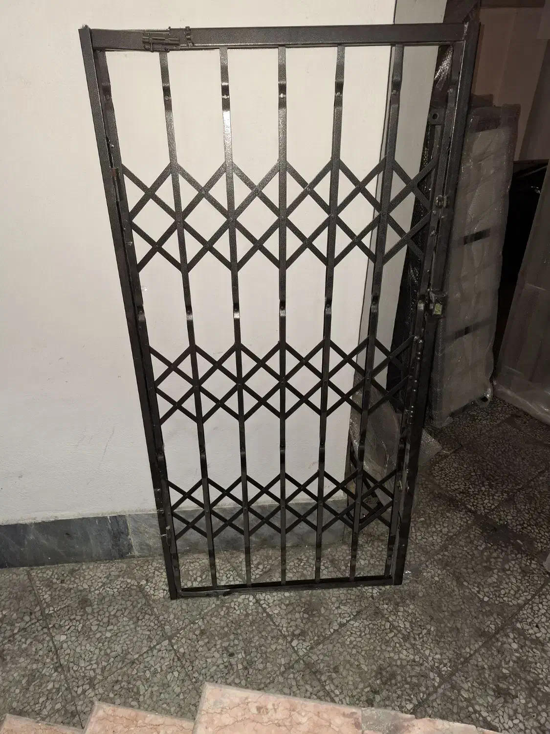 درب آکاردئون زیر قیمت در حد نو ۳ ماه نصب بوده|مصالح و تجهیزات ساختمان|تهران, هروی|دیوار