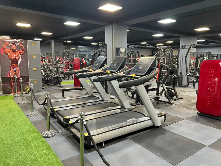 واگذاریه باشگاه بدنسازی یا شراکت|فروش دفتر صنعتی، کشاورزی، تجاری|تهران, استخر|دیوار