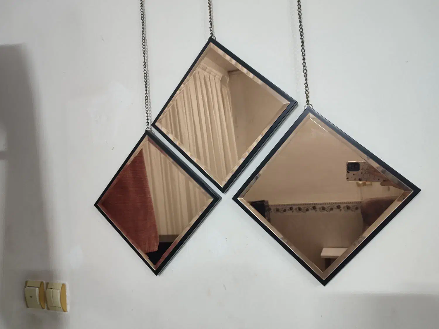 آینه سه تایی|آینه|مشهد, خواجه ربیع|دیوار