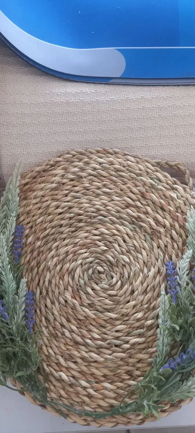 به یک همکار خانم جهت فروشندگی در مغازه جوراب|استخدام بازاریابی و فروش|دورود, |دیوار