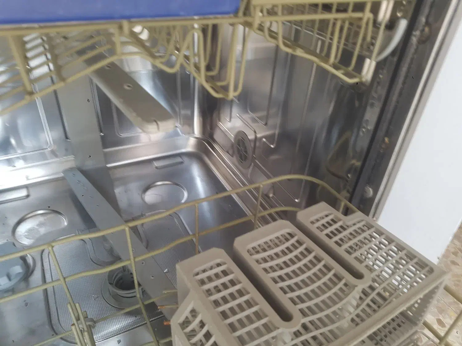 ماشین ظرفشویی|ماشین ظرفشویی|اهواز, ۳۰ متری|دیوار