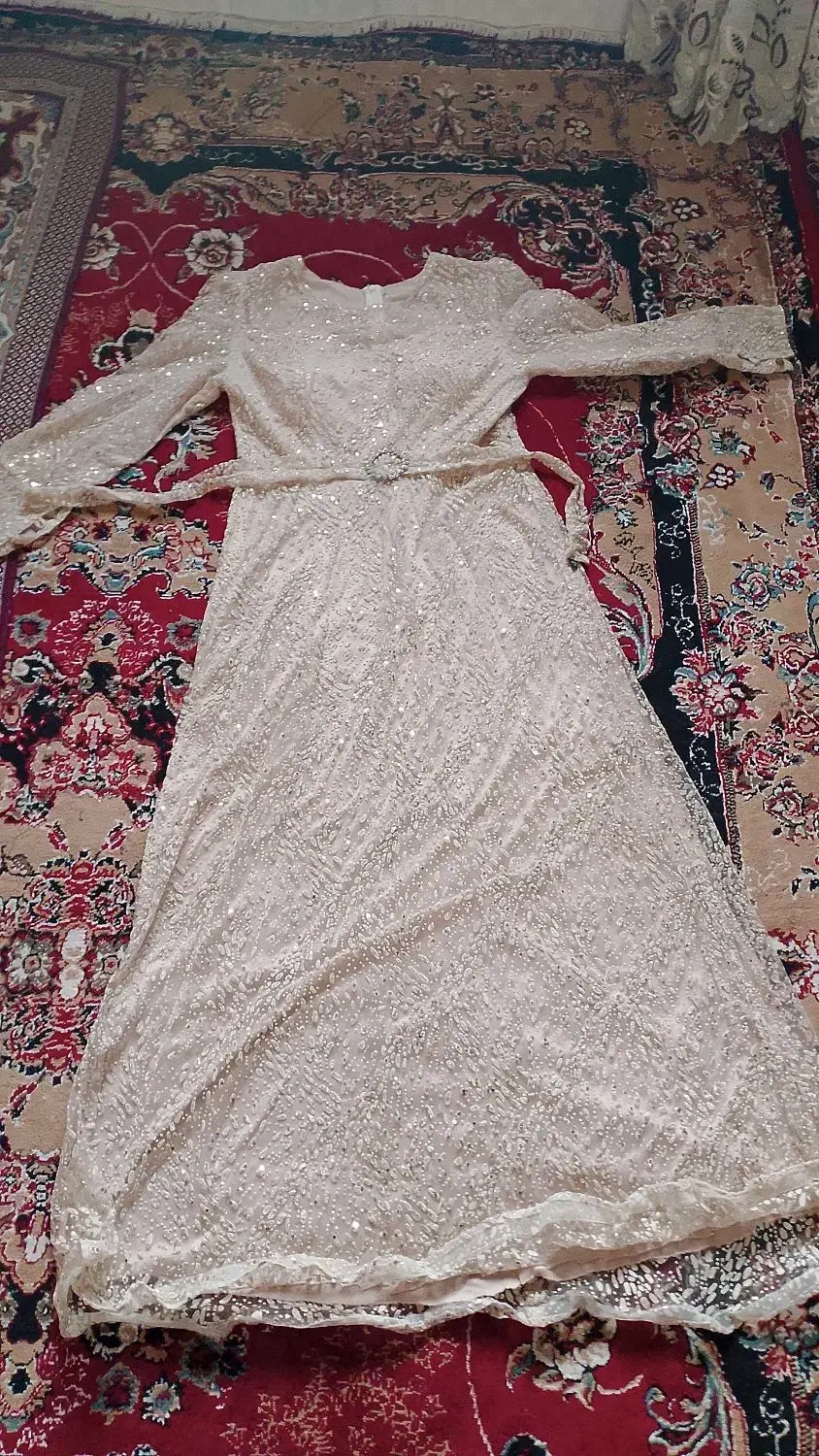 لباس مجلسی|لباس|رامیان, |دیوار