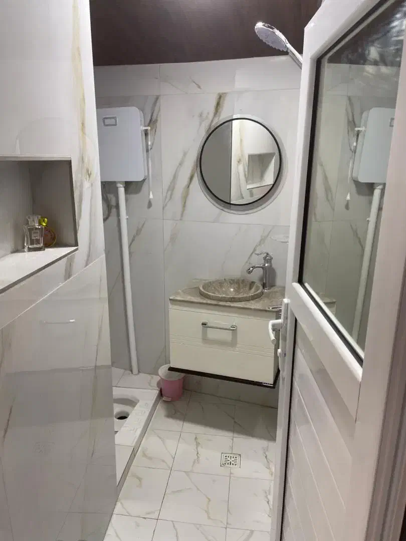 سوئیت نوساز و تمیز حیاط دار نزدیک دریا|اجارهٔ کوتاه‌مدت آپارتمان و سوئیت|تنکابن, |دیوار