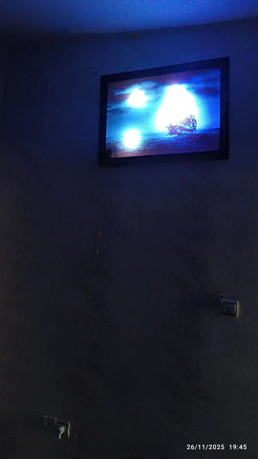 تابلو چراغ خواب برقی نوقیمت سیصد هزار تومان|چراغ خواب و آباژور|تهران, شهرک ولیعصر جنوبی|دیوار