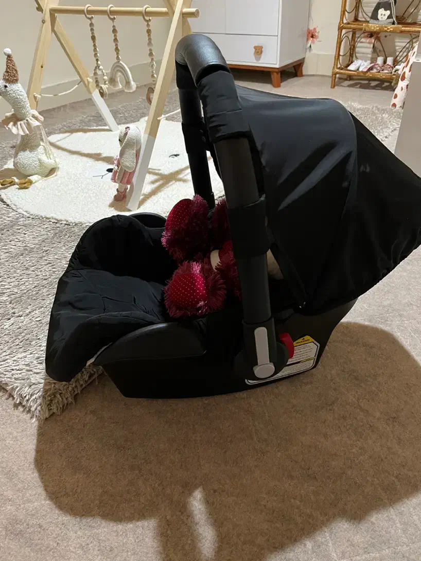 کریر و صندلی ماشین برند هیرو|کالسکه و لوازم جانبی|اقلید, |دیوار