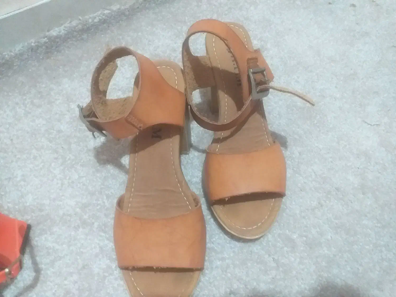 کفش|کیف، کفش، کمربند|اهواز, کوی باهنر|دیوار