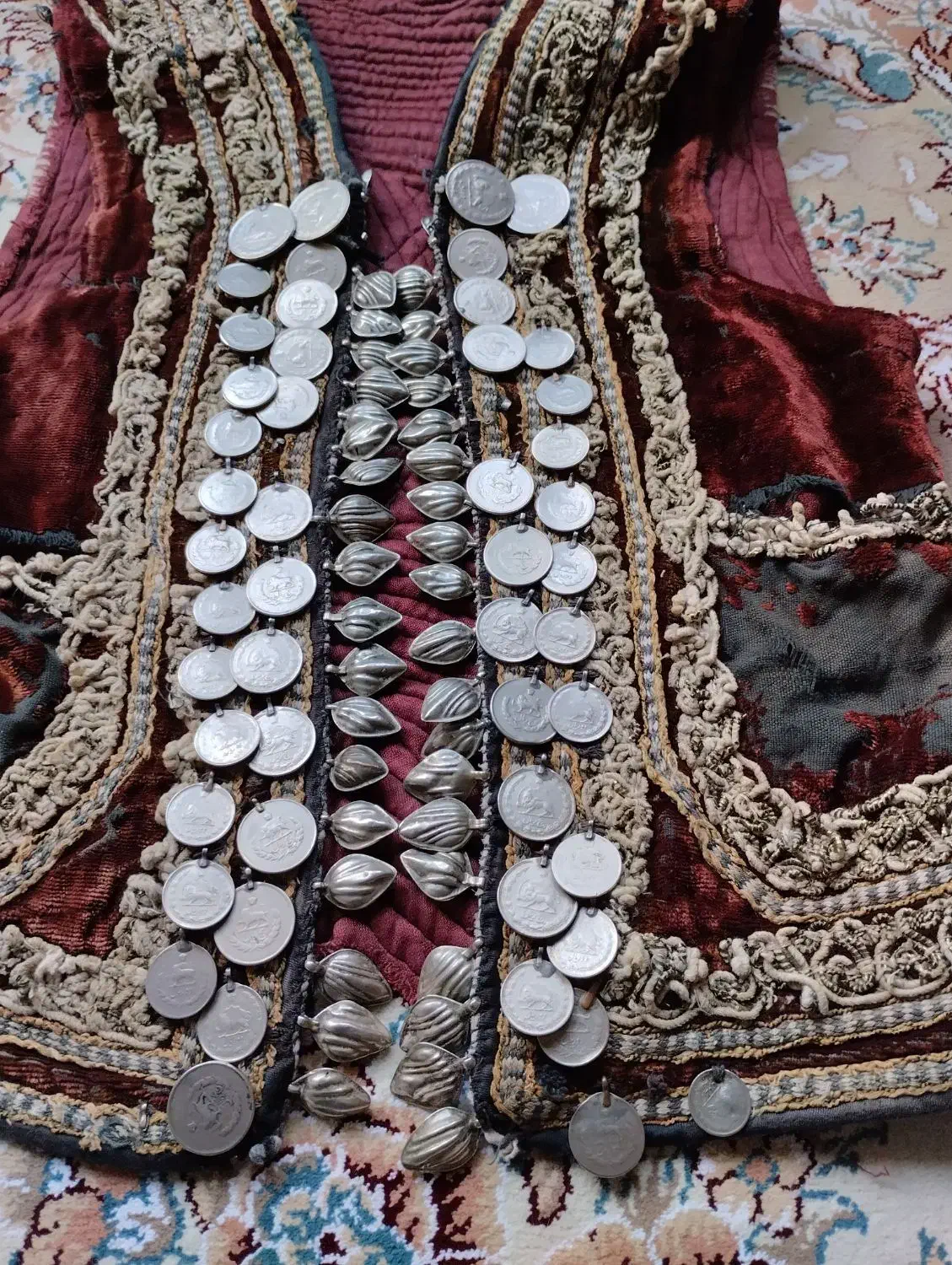 فروش جلیقه سنتی قدیمی|کلکسیون اشیاء عتیقه|کوهدشت, |دیوار