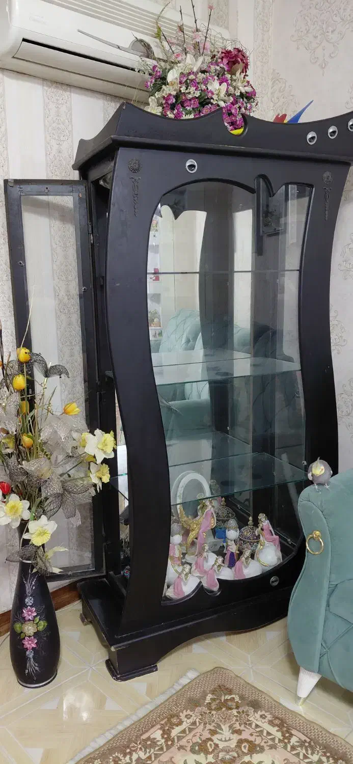 ویترین هالوژن دار|بوفه، ویترین، کنسول|رشت, دباغیان|دیوار