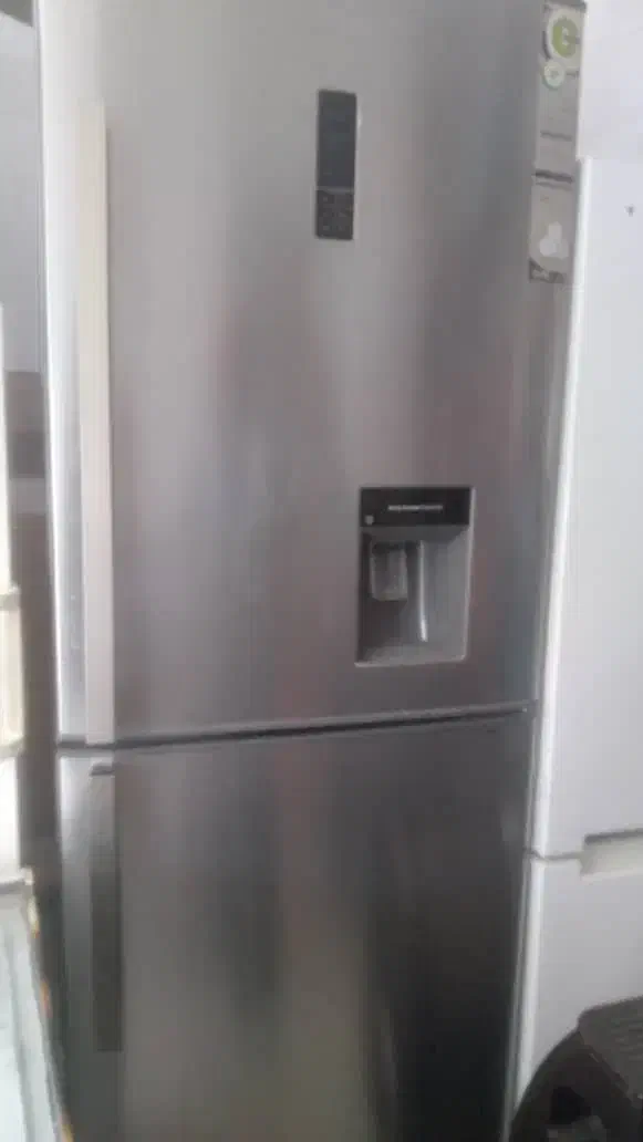 یخچال مارک  رنزو دیجیتالی|یخچال و فریزر|آباده, |دیوار