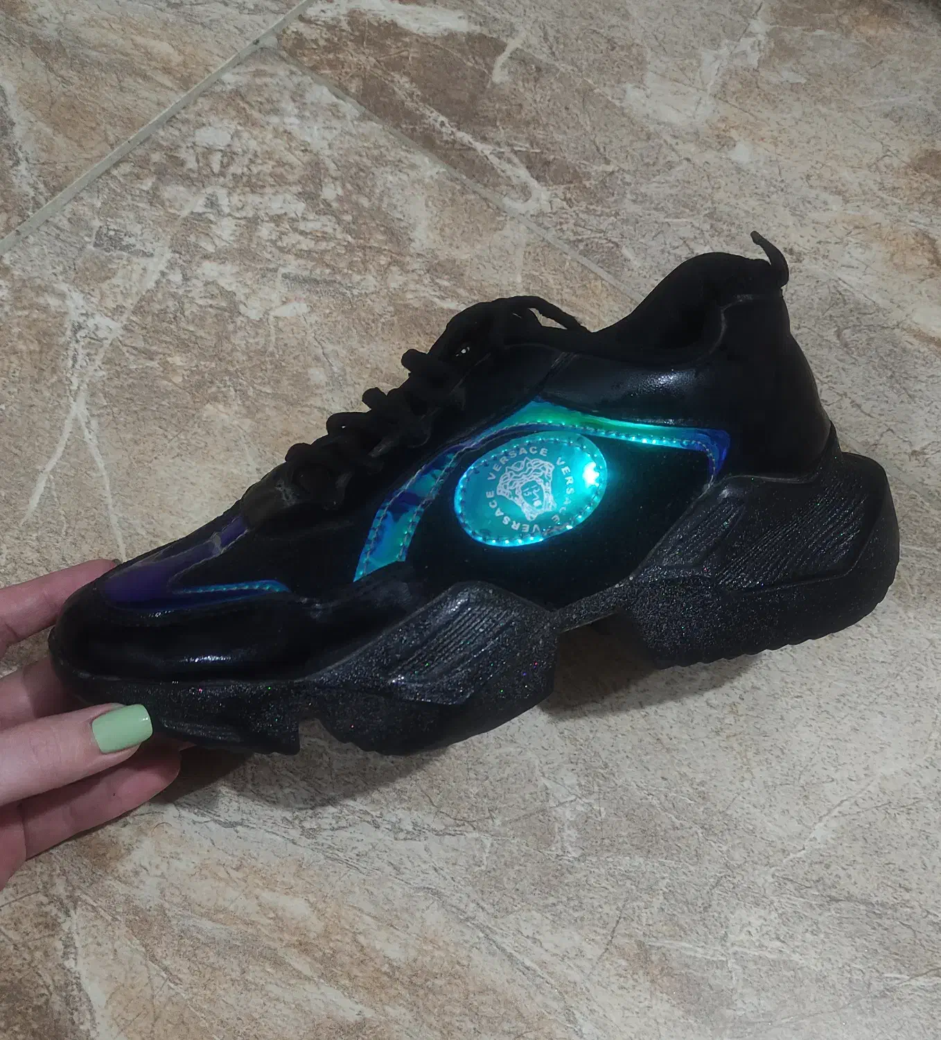 کفش کتونی|کیف، کفش، کمربند|گرگان, |دیوار