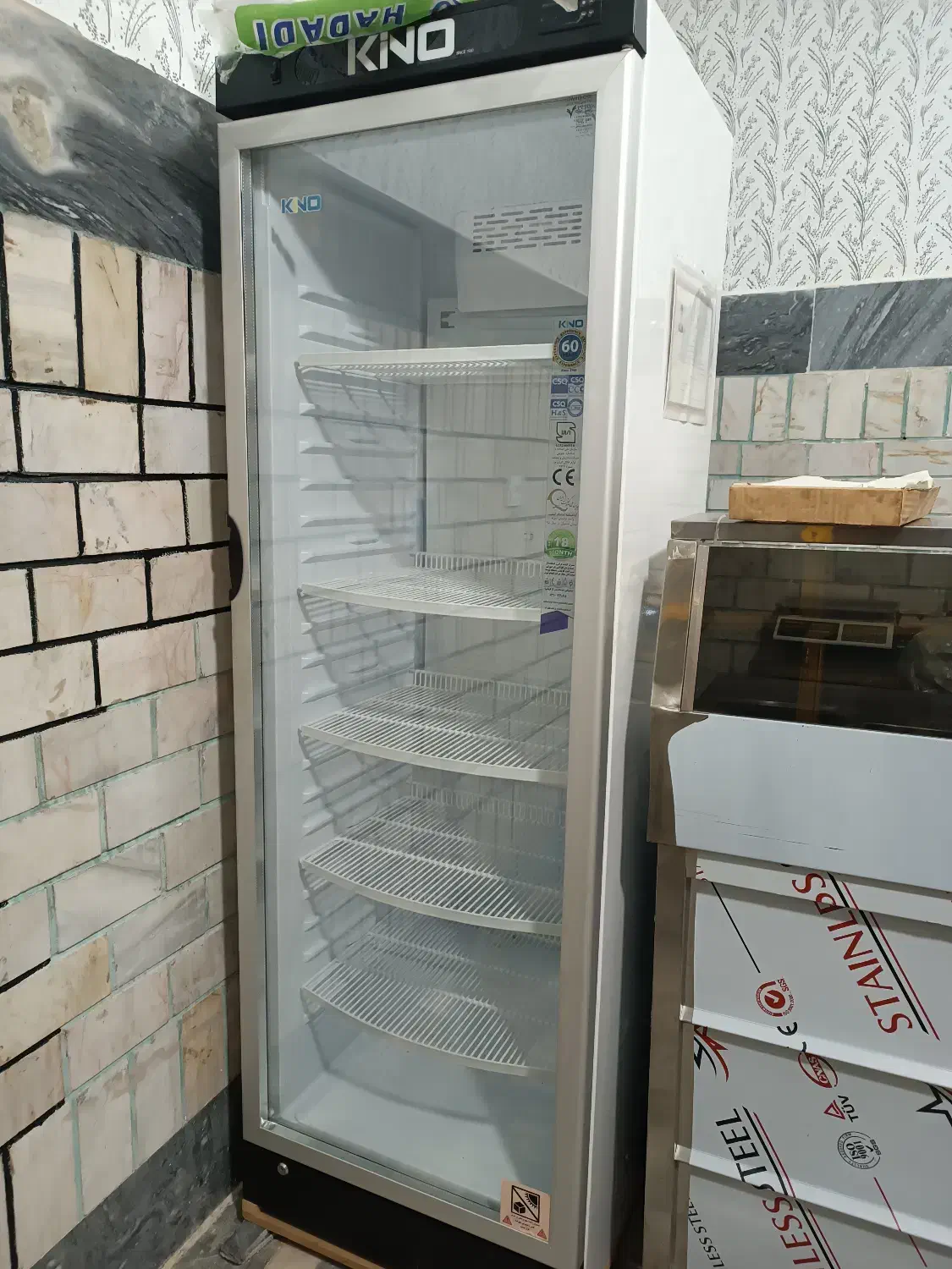 یخچال تاپینگ و یخچال نوشابه و فر ساندویچ|کافی‌شاپ و رستوران|قزوین, |دیوار