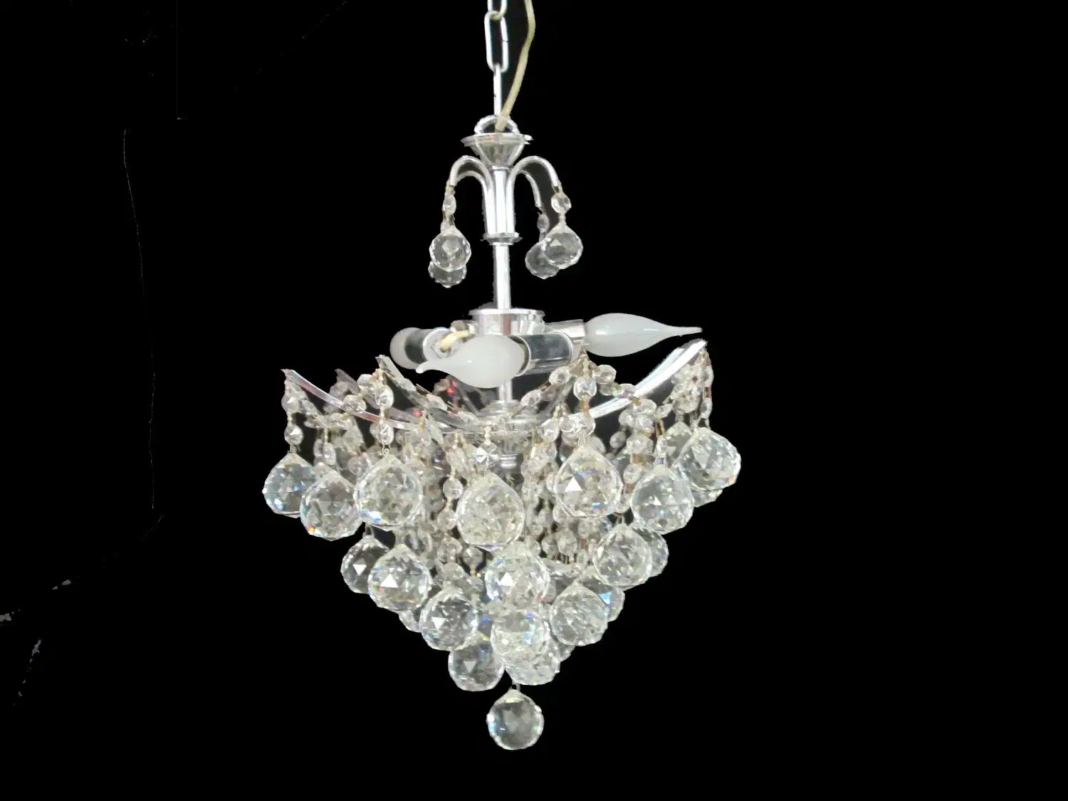 2 عدد لوستر 8 شاخه 3 شعله و جلوی درب یا اتاق خوابی|لوستر و چراغ آویز|مشهد, امام رضا (ع)|دیوار