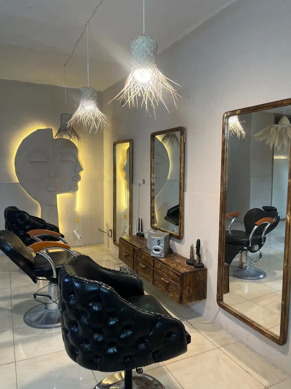 واگذاری فوری سالن زیبایی زنانه در امیریه بجنورد|آرایشگاه و سالن‌های زیبایی|بجنورد, |دیوار