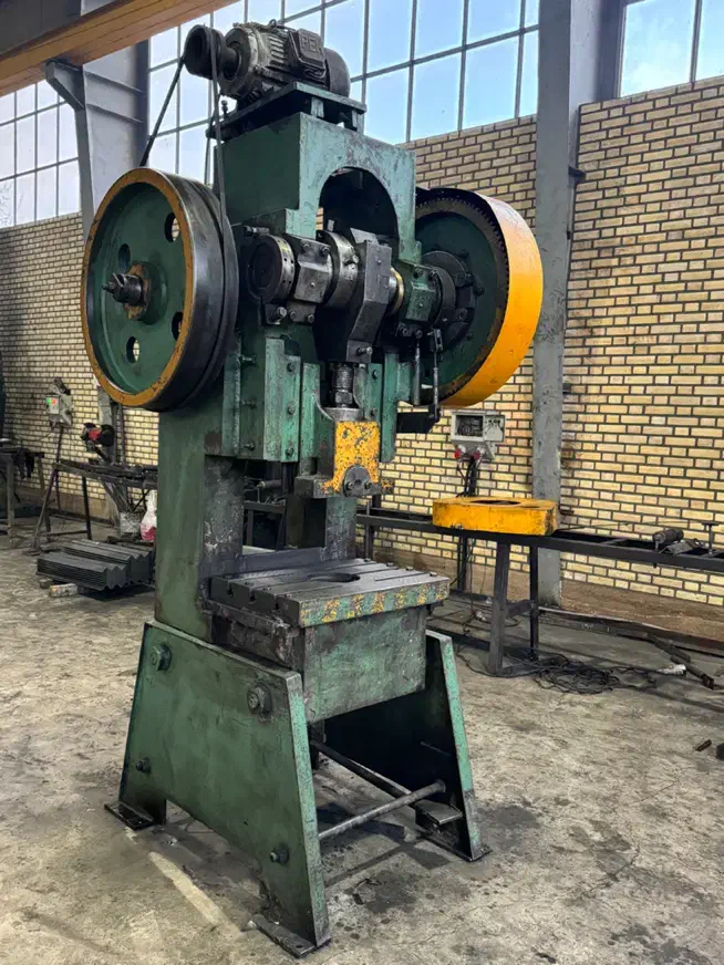 دستگاه پرس ضربه ایی ۶۰ تن لنگ متغیر|ماشینآلات صنعتی|اراک, |دیوار