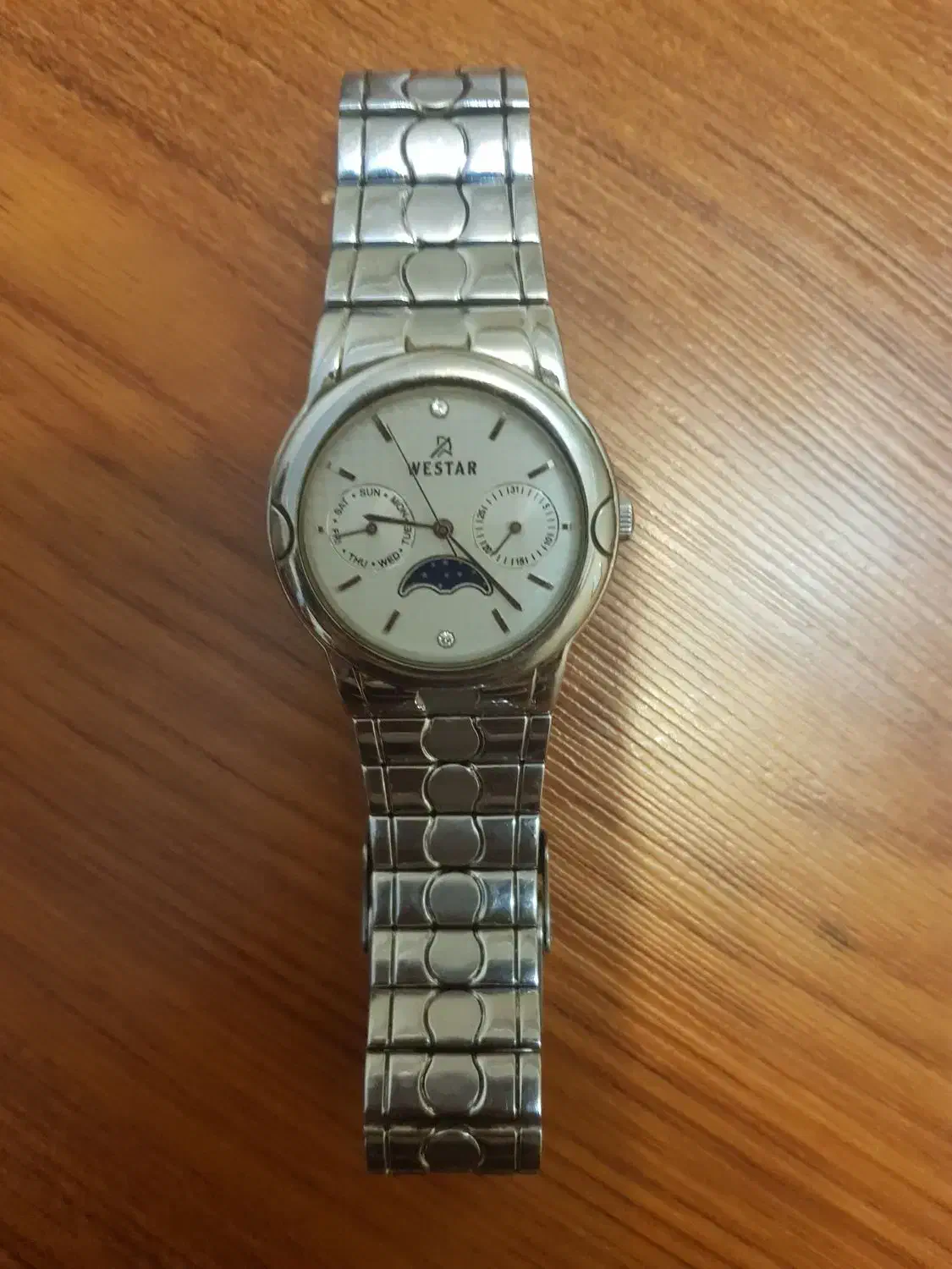 ساعت مچی وستار|ساعت|شیراز, کوی قضات|دیوار