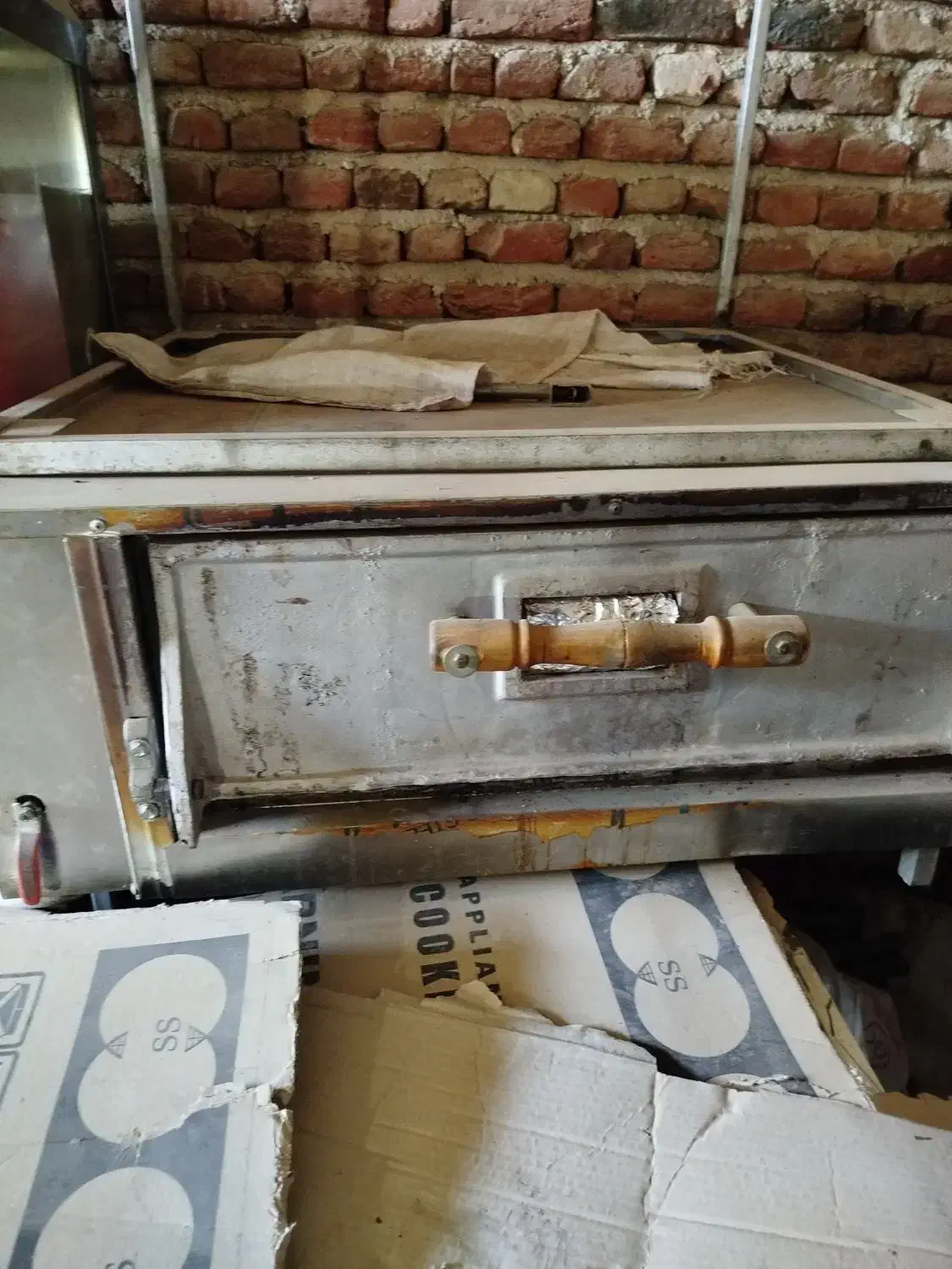 فروش یک دستگاه یخچال فریزر ویک عدد فر پیتزا صندوقی|یخچال و فریزر|آذرشهر, |دیوار