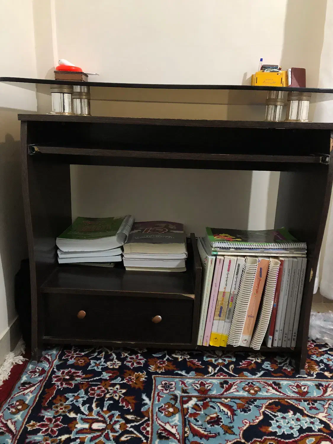 میز کامپیوتر (تحریر)|میز تحریر و کامپیوتر|تویسرکان, |دیوار