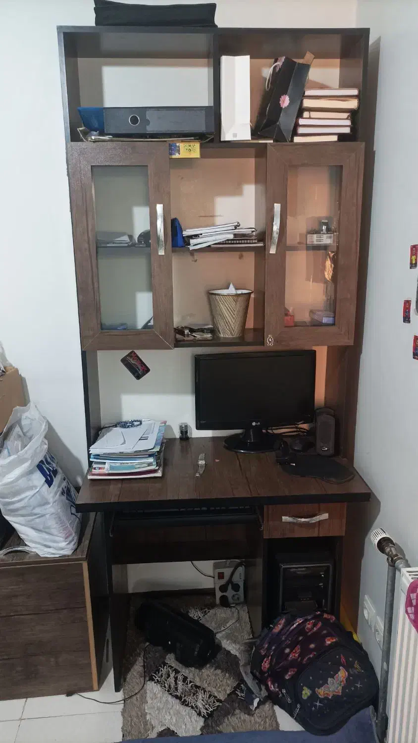 میز کامپیوتر کتابخانه به همراه صندلی|میز تحریر و کامپیوتر|اندیشه, اندیشه فاز ۳|دیوار