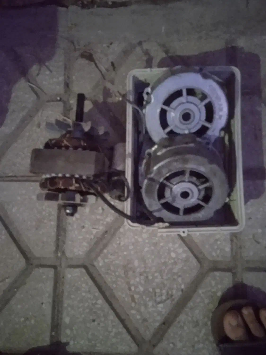 کولر ۳۲۰۰موتور نیاز به سرویس دارد|کولر آبی|کرمانشاه, |دیوار