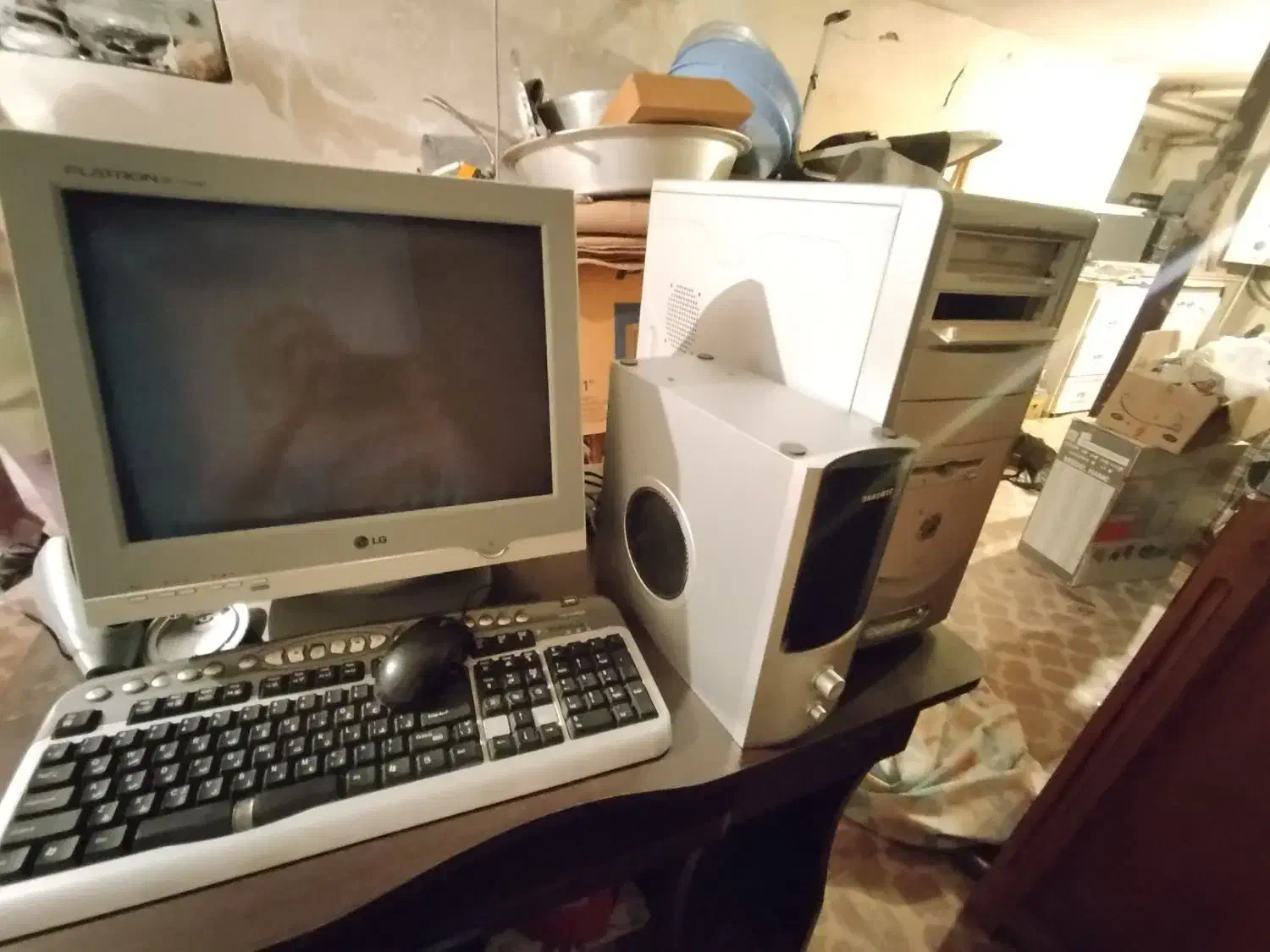 میز.کامپیوتر|رایانه رومیزی|اردبیل, |دیوار