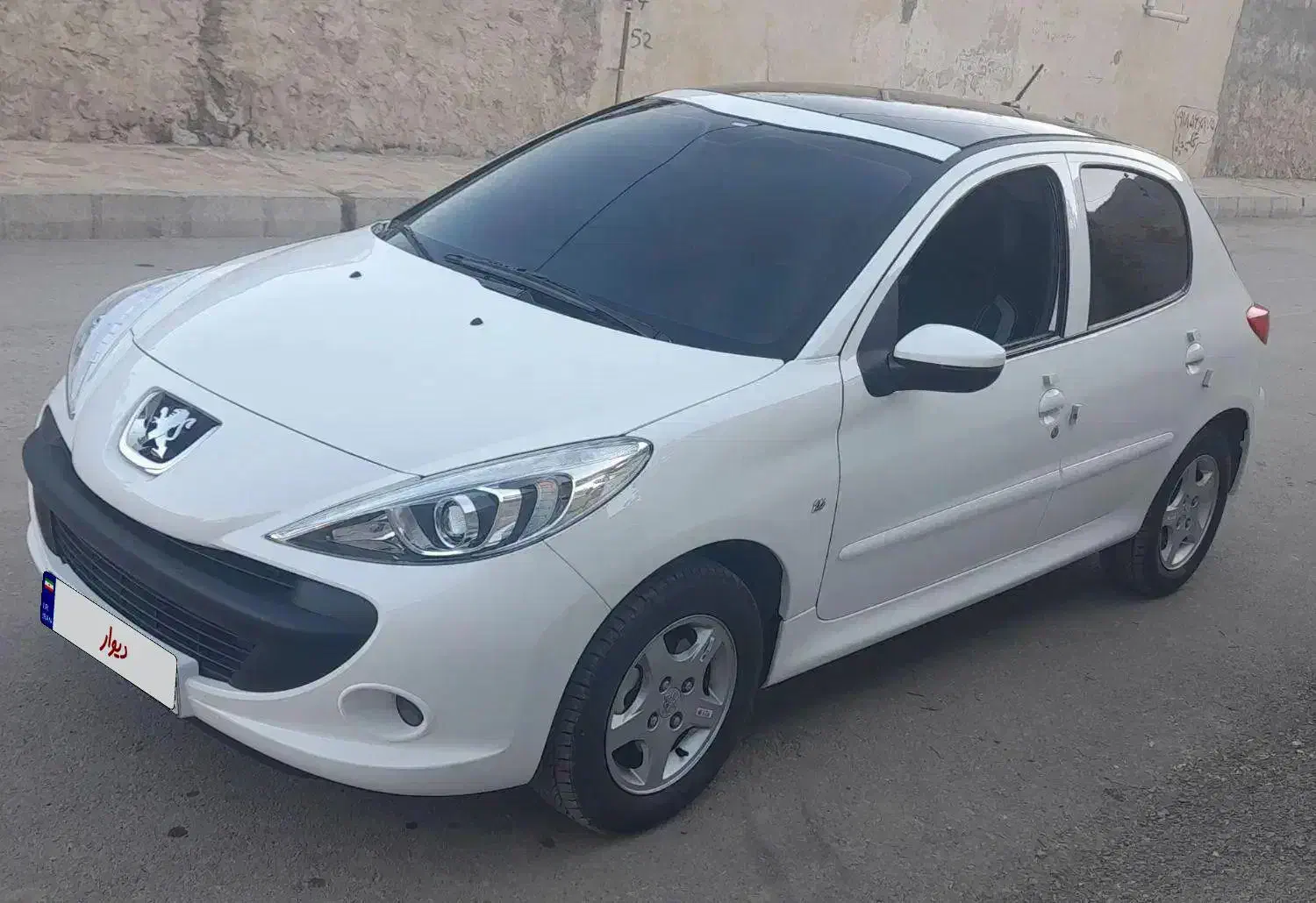 پژو ۲۰۷ خوش روخ|خودرو سواری و وانت|کرمانشاه, |دیوار