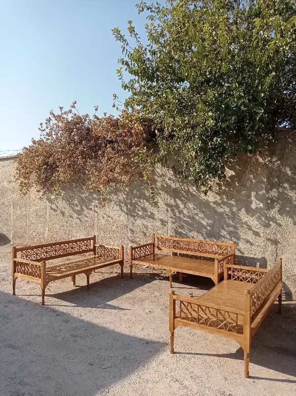 تخت نشیمن گره چینی تمام چوب روس درجه یک|مبلمان خانگی و میز عسلی|شیراز, دشت چنار|دیوار
